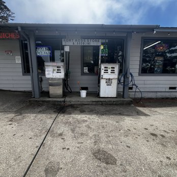 Fort Ross Store - They even have the hose that goes "ding" - Grocery Near Me - Jenner, California Fort Ross Store - They even have the hose that goes "ding" - Grocery Near Me - Jenner, California