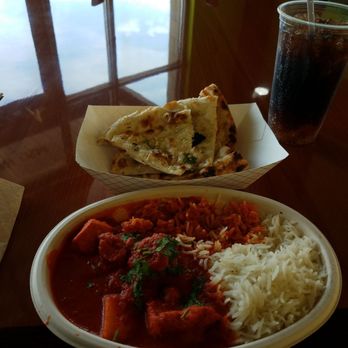 Fresh Indian Grill - Chicken Vindaloo with Rice and Garlic Naan was hot and tasty. - Indian Near Me - Carmel, Indiana