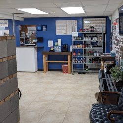 US Reloading Supply - Inside store 2