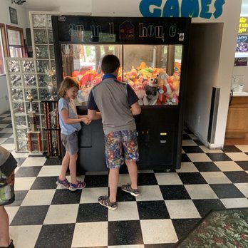 Pizza at the Cove - Pizza Near Me - Shady Cove, Oregon Pizza at the Cove - Pizza Near Me - Shady Cove, Oregon