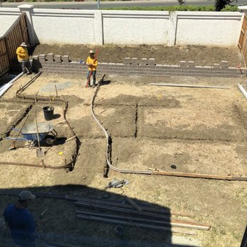 New Look Landscape - Working on the retaining wall - Landscaping Near Me - Farifield, California