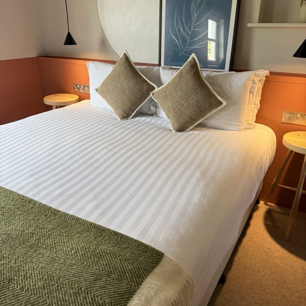 Hotel Doolin - King suite - Hotels Near Me
