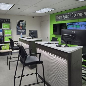 Extra Space Storage - 3598_Merchandise Wall - Self Storage Near Me - Palm Desert, California