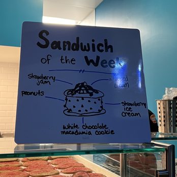 Smoosh Cookies - a sandwich of the week - Ice Cream & Frozen Yogurt Near Me - Plantation , Florida