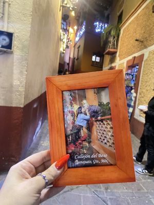 Callejón del Beso by null