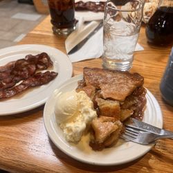Valley Hotel Open Café - Breakfast and Desert. Bresert? Regardless it's worthwhile.