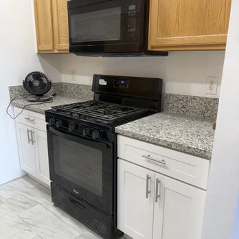 Rapid Response Restoration - the bottom cabinets are the new ones - Damage Restoration Near Me Rapid Response Restoration - the bottom cabinets are the new ones - Damage Restoration Near Me