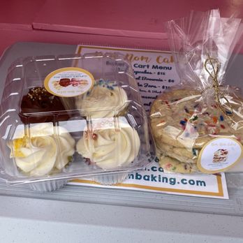 Nom Nom Cakes - Cupcakes and Cookies in packaging - Custom Cakes Near Me - Bodega Bay, California Nom Nom Cakes - Cupcakes and Cookies in packaging - Custom Cakes Near Me - Bodega Bay, California