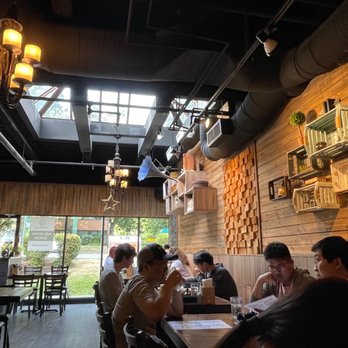 Green Leaf Cafe - Restaurant dinning tables - Sushi Bars Near Me - Burnaby, British Columbia