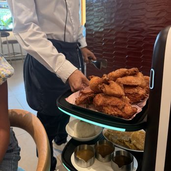 Charlatam - Miami - Our robot server and waiter - Latin American Near Me - Miami, Florida