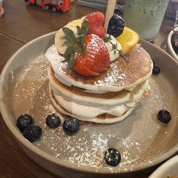Four Chairs - Mascarpone Pancake - Breakfast & Brunch Near Me - San Francisco, California