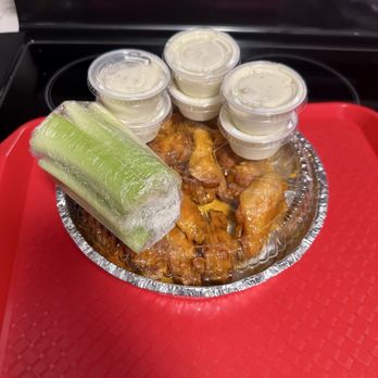 Vinny's Backyard Restaurant - Sports Bars Near Me - Stamford, Connecticut Vinny's Backyard Restaurant - Sports Bars Near Me - Stamford, Connecticut