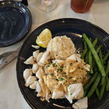 Sailor's Return Restaurant - Grouper with crab, very tasty - Seafood Near Me - Stuart, Florida