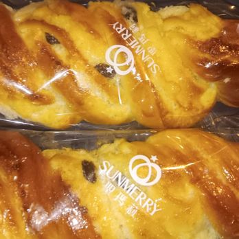 Sunmerry Bakery - Coconut raisin bread - Bakeries Near Me - Irvine, California