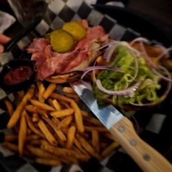 Red Rooster Pub & Eatery - LE COQ CORDON BLEU