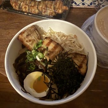 Blosom Japanese Restaurant - Tonkotsu Ramen - Ramen Near Me - Los Angeles, California Blosom Japanese Restaurant - Tonkotsu Ramen - Ramen Near Me - Los Angeles, California