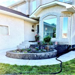 The Details Landscaping & Renovations - Hardscape Retaining Wall Raised Garden Beds