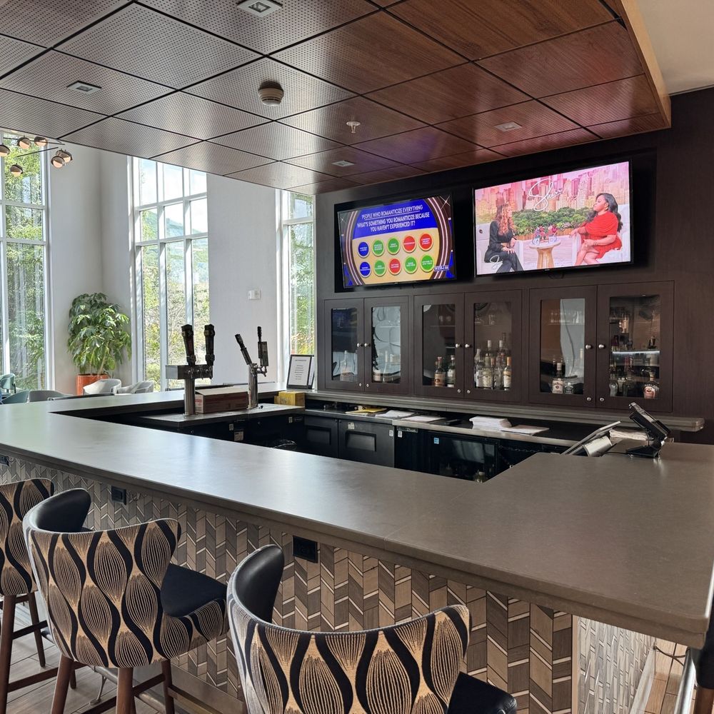 SpringHill Suites by Marriott Roanoke - Bar - Hotels Near Me - Roanoke, Virginia SpringHill Suites by Marriott Roanoke - Bar - Hotels Near Me - Roanoke, Virginia