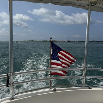 Happy Days Tours - Boat Tours Near Me - Beaufort, North Carolina