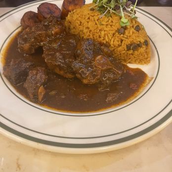 Cafe Nitido - Oxtail, plantain, and arroz con gandules - Dominican Near Me - Audubon, New Jersey