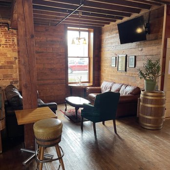 10,000 Drops - Lounge area - Distilleries Near Me - Faribault, Minnesota