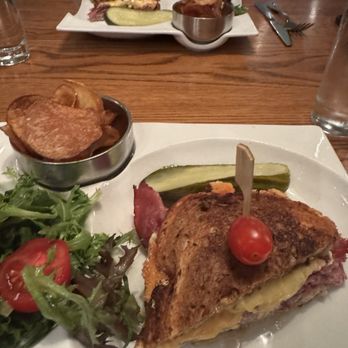 Vaudeville - Rueben sandwich split - New American Near Me - Fredericksburg, Texas