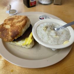 Elliotts Diner - Sausage and egg biscuit, side of grits