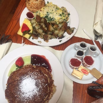 Alana's Cafe - oatmeal pancakes and florentine scramble - Breakfast & Brunch Near Me - Burlingame, California Alana's Cafe - oatmeal pancakes and florentine scramble - Breakfast & Brunch Near Me - Burlingame, California