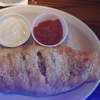 Bubba's 33 - Stromboli 4* - Pizza Near Me - The Colony, Texas