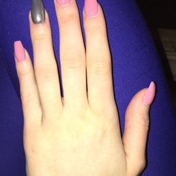Love my chrome accent nail!