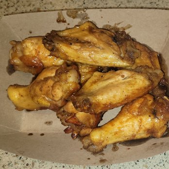 Sweet Home Cafe - Chicken Wings (They didn't have any wing sauce) - Cafes Near Me - Washington, DC, District of Columbia