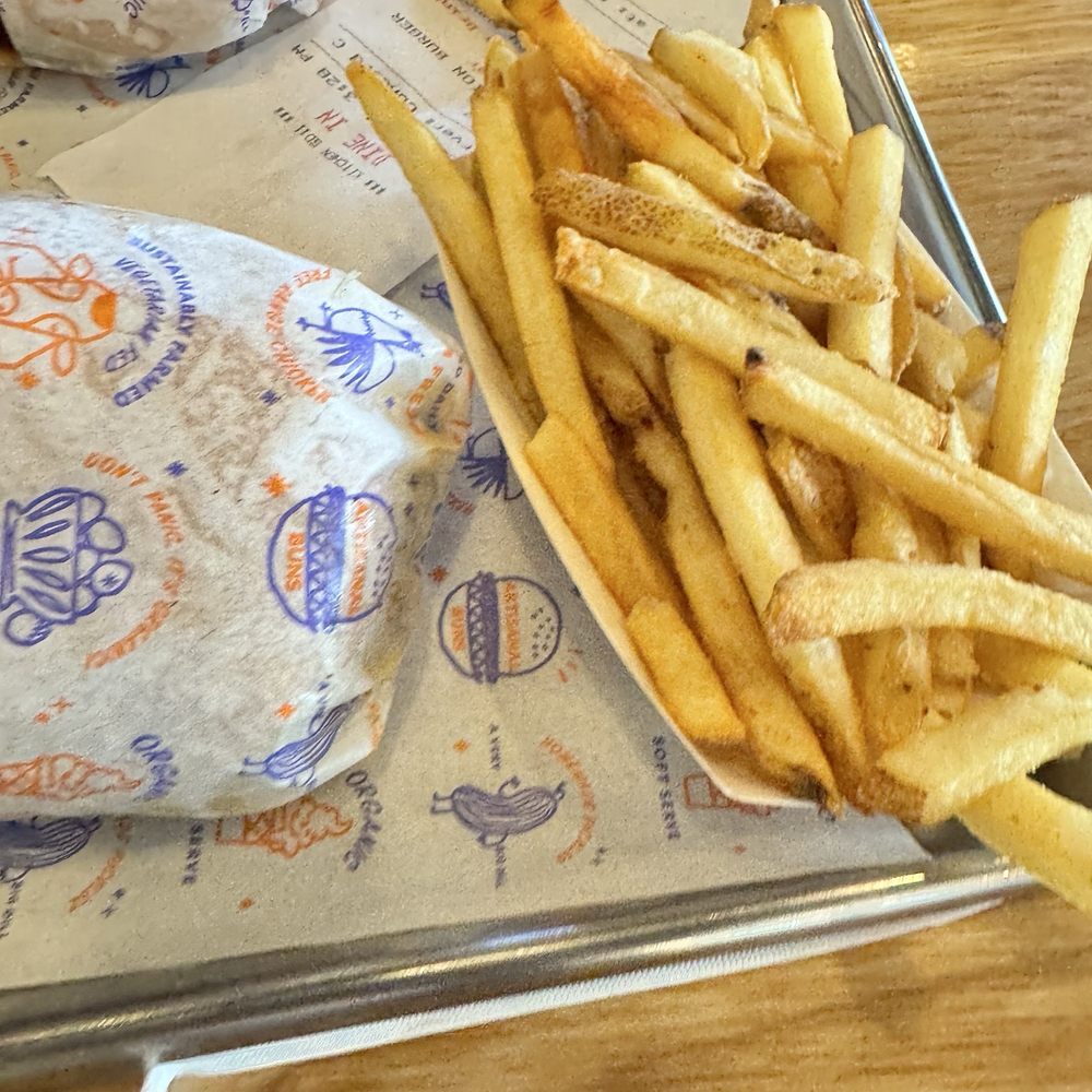 Super Duper Burgers - Burgers Near Me - Concord, California