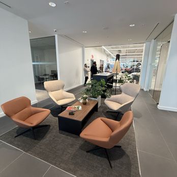 Porsche Tampa - Comfortable and relaxing waiting area - Auto Repair Near Me - Tampa, Florida