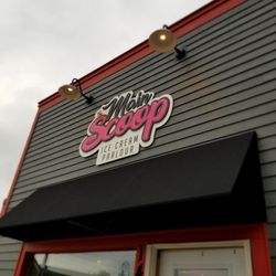 The Main Scoop