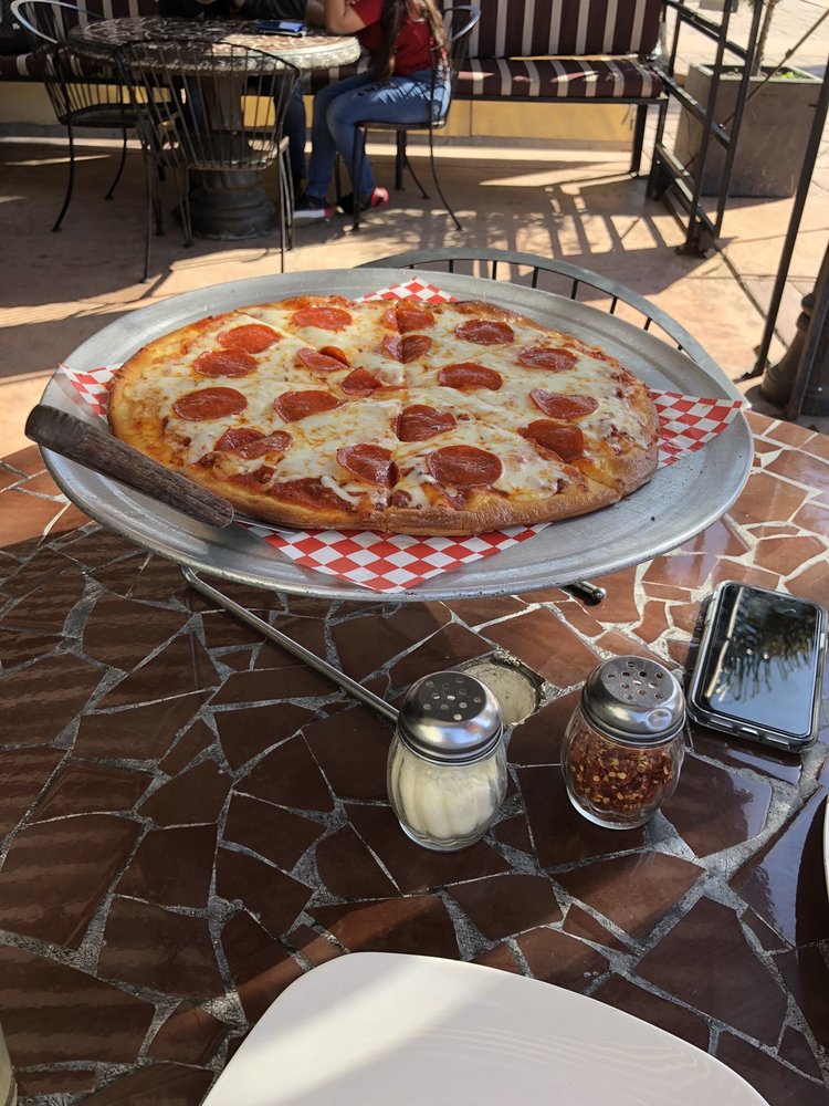 ROSARITO BEACH PIZZA 25 Photos & 29 Reviews Blvd. Benito Juarez