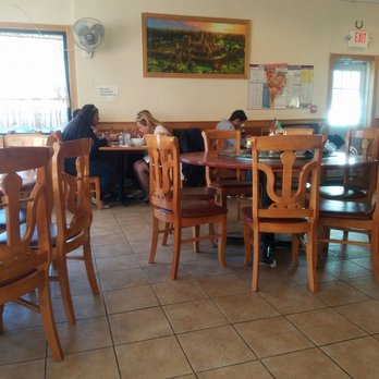 Heng Lay Restaurant - Dining area - Cambodian Near Me - Lowell, Massachusetts
