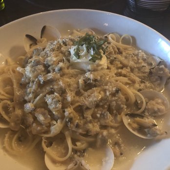Mancuso's Restaurant - Linguini and Clams Pasta Dinner (white wine sauce) - Italian Near Me - Phoenix, Arizona Mancuso's Restaurant - Linguini and Clams Pasta Dinner (white wine sauce) - Italian Near Me - Phoenix, Arizona