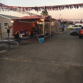 Taqueria El Roble Del Leon - Food Trucks Near Me - Bakersfield, California Taqueria El Roble Del Leon - Food Trucks Near Me - Bakersfield, California