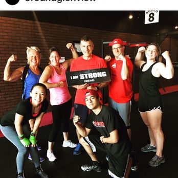 9Round Kickboxing Fitness - 9Round Members!!! - Kickboxing Near Me - Glenview, Illinois