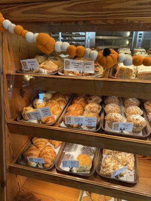 Best Buns Bakery & Burgers by null