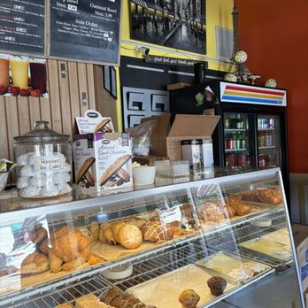 Le Croissant Cafe - Coffee & Tea Near Me - Burlingame, California Le Croissant Cafe - Coffee & Tea Near Me - Burlingame, California