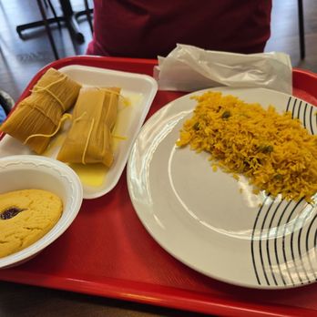 La Palma - Tamales, rice and cookie - Cuban Near Me - Louisville, Kentucky