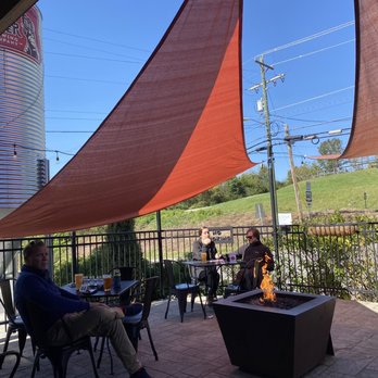 Lazy Hiker Brewing Company - Outdoor patio - Breweries Near Me - Franklin, North Carolina Lazy Hiker Brewing Company - Outdoor patio - Breweries Near Me - Franklin, North Carolina