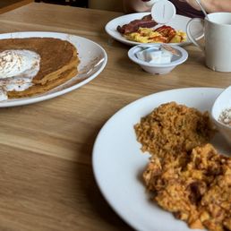 Huevos con Chorizo, Pancake (seasonal pumpkin flavored) combo