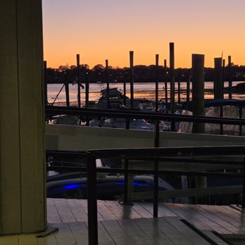 Shell & Bones Oyster Bar and Grill - Outside - Seafood Near Me - New Haven, Connecticut