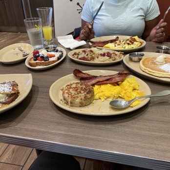Snooze, an A.M. Eatery - Breakfast & Brunch Near Me - Centennial, Colorado