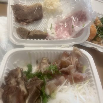 Pho Zone - I paid for extra X 2 tendon ($4/ea x2) got other meats I didn't ask for (brisket, meatball, tripe, round eye). - Vietnamese Near Me - Vancouver, Washington Pho Zone - I paid for extra X 2 tendon ($4/ea x2) got other meats I didn't ask for (brisket, meatball, tripe, round eye). - Vietnamese Near Me - Vancouver, Washington