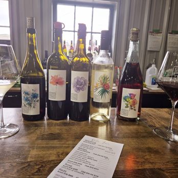 Lusso Della Terra - Wineries Near Me - Fiddletown, California