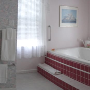 Captain's Quarters Inn - Captain of Her Heart's Bathroom - Bed & Breakfast Near Me - Edenton, North Carolina