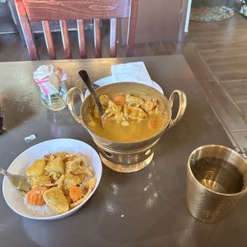 Sampannee Thai - Yellow Curry with chicken - Thai Near Me - Washington, DC, District of Columbia